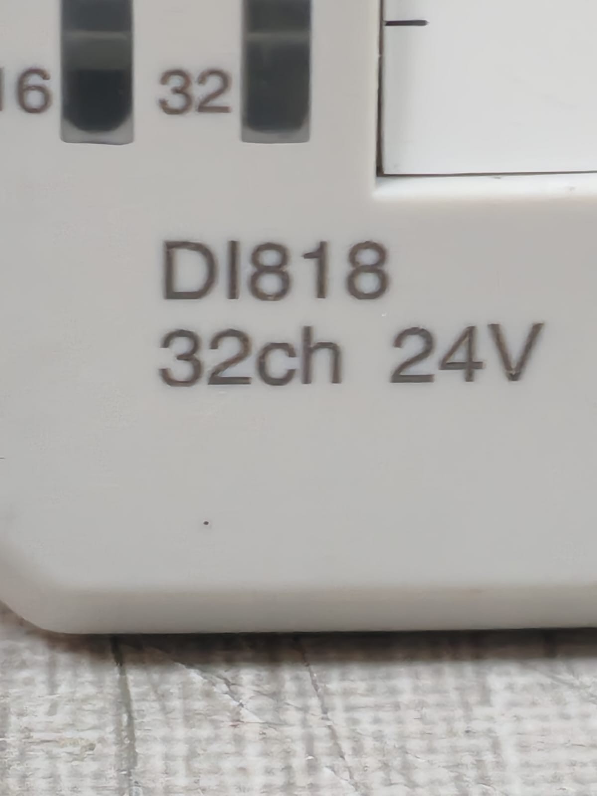 ABB 3BSE069052R1 ABB 3BSE069052R1 DI818 INPUT MODULE 6