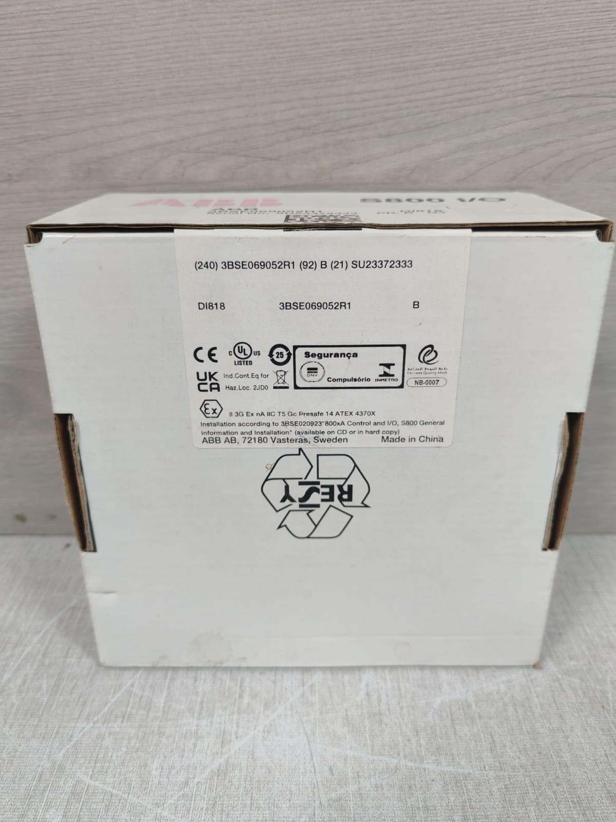 ABB 3BSE069052R1 ABB 3BSE069052R1 DI818 INPUT MODULE 8