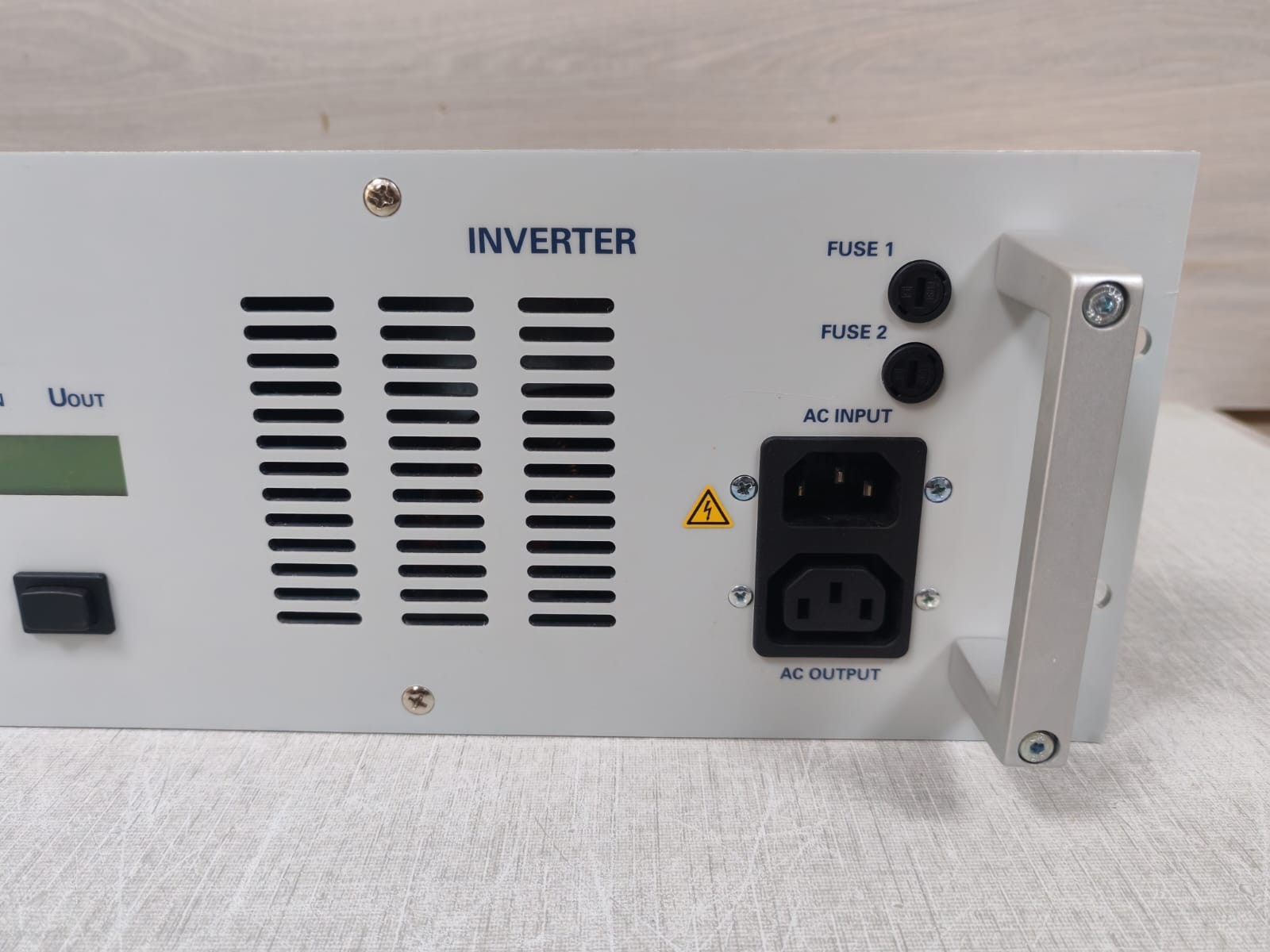 POWER INNOVATION INVB500-100-230 Power INVB500 100 230 Innovation INVB500 100 230 Inverter 500VA 230VAC 4