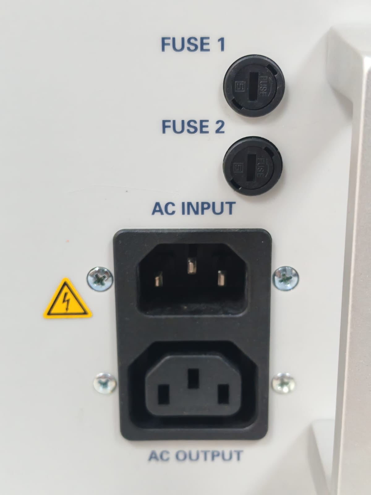 POWER INNOVATION INVB500-100-230 Power INVB500 100 230 Innovation INVB500 100 230 Inverter 500VA 230VAC 6