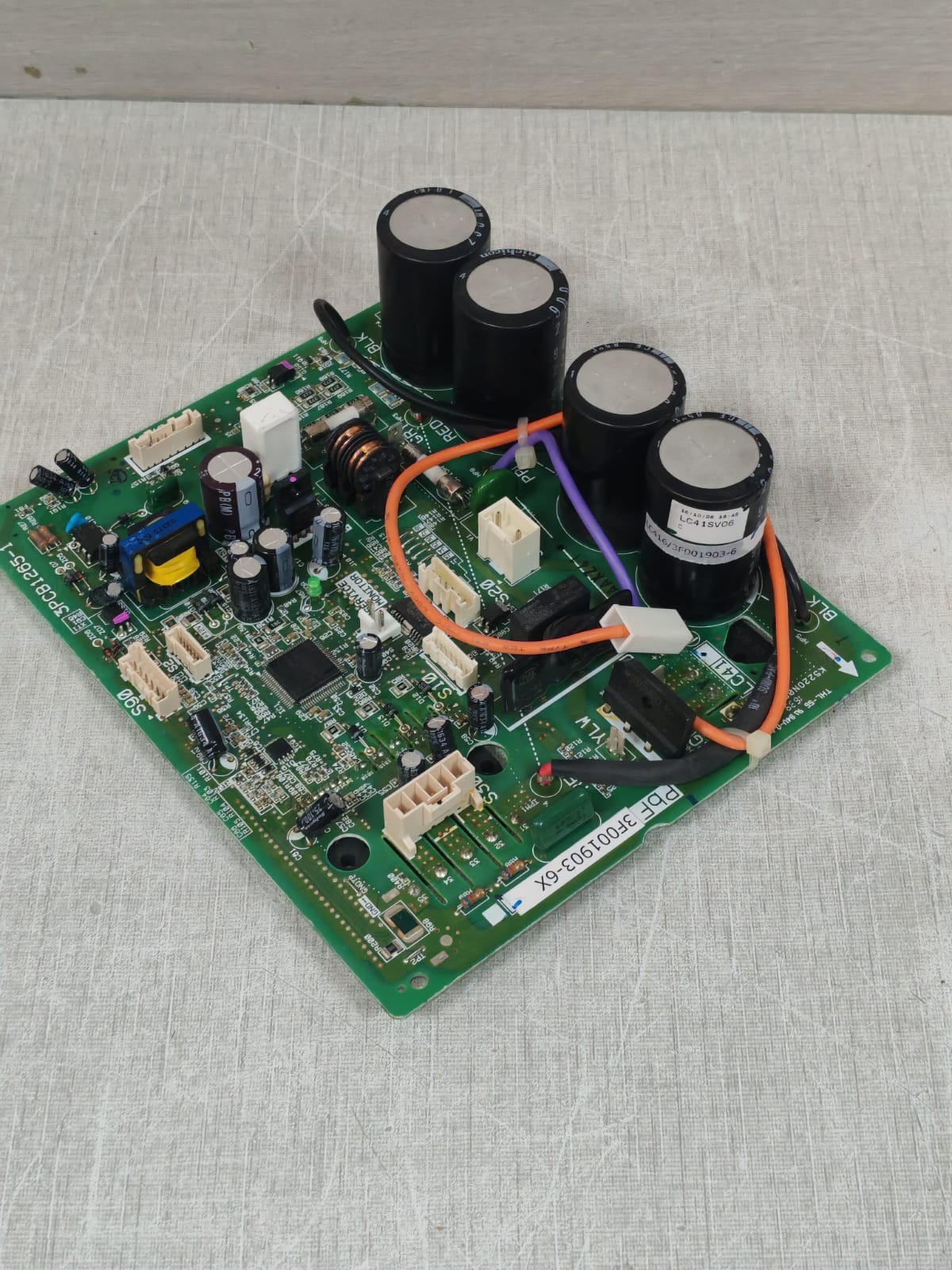 Daikin 3F001903-6X / 3PCB1265-1 DAIKIN 3F001903-6X / 3PCB1265-1 PRINTED CIRCUIT BOARD 3