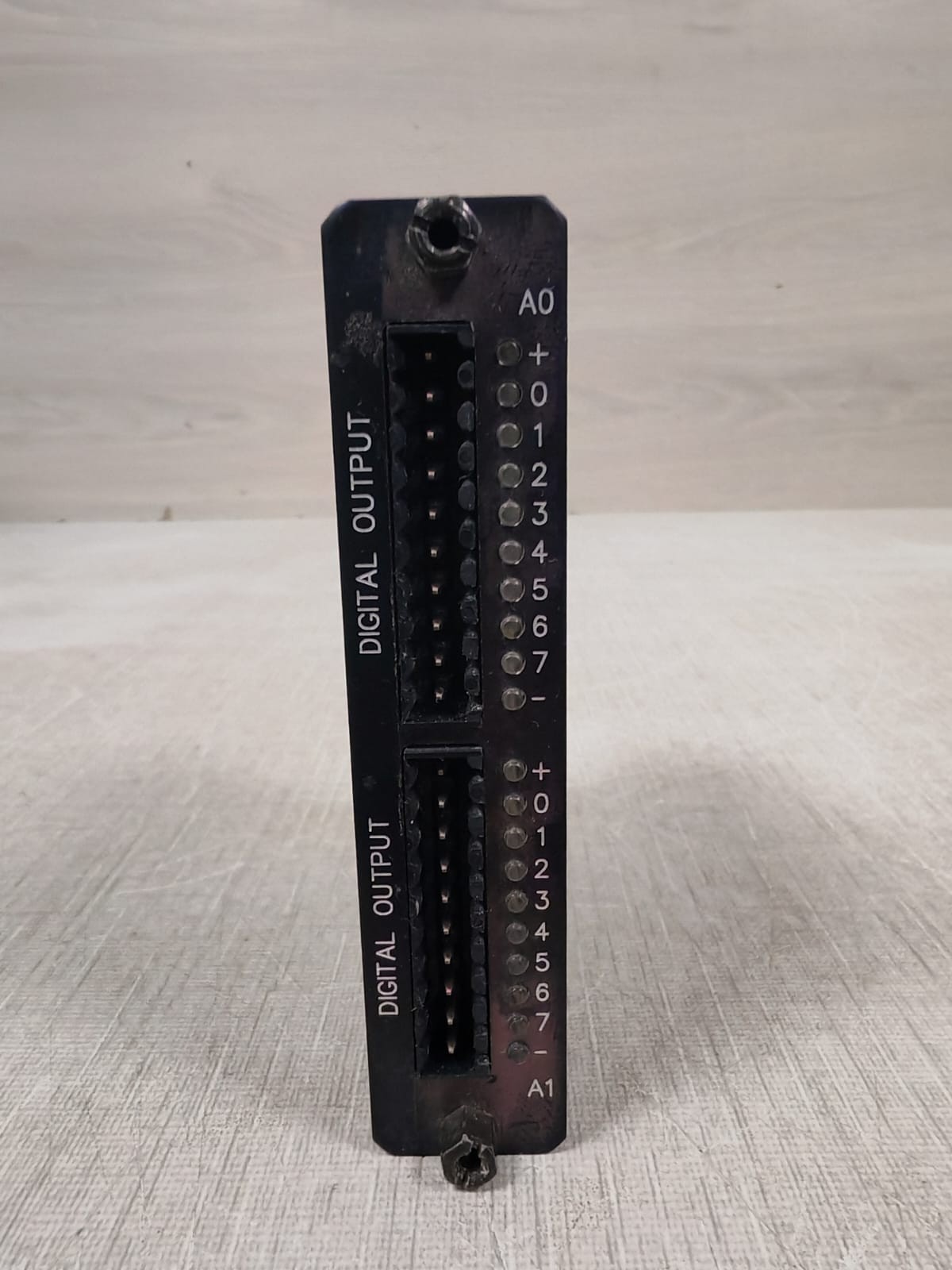 BECK PS1-OM40 / OM40-H03-P10 DIGITAL OUTPUT MODULE