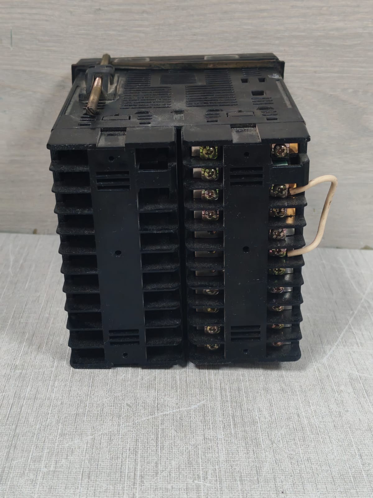 ERO Electronic MKS937123000 ERO ELECTRONIC MKS937123000 PROCESS CONTROL EQUIPMENT 100-240VAC 8