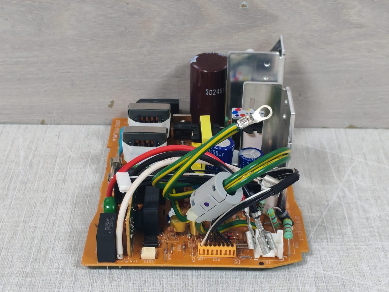 Daikin 2P002465-1 / CMKI-P3X DAIKIN 2P002465-1 / CMKI-P3X Printed Circuit Board 8