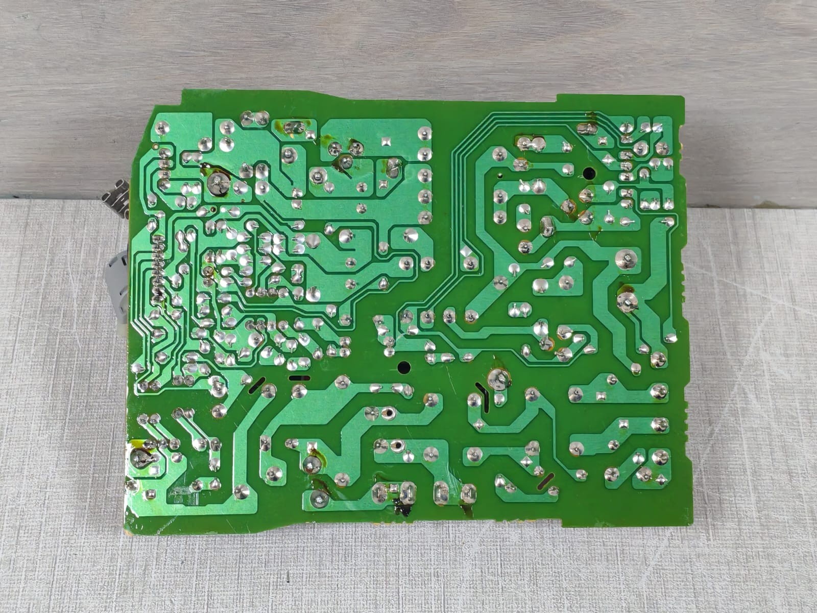 Daikin 2P002465-1 / CMKI-P3X DAIKIN 2P002465-1 / CMKI-P3X Printed Circuit Board 9