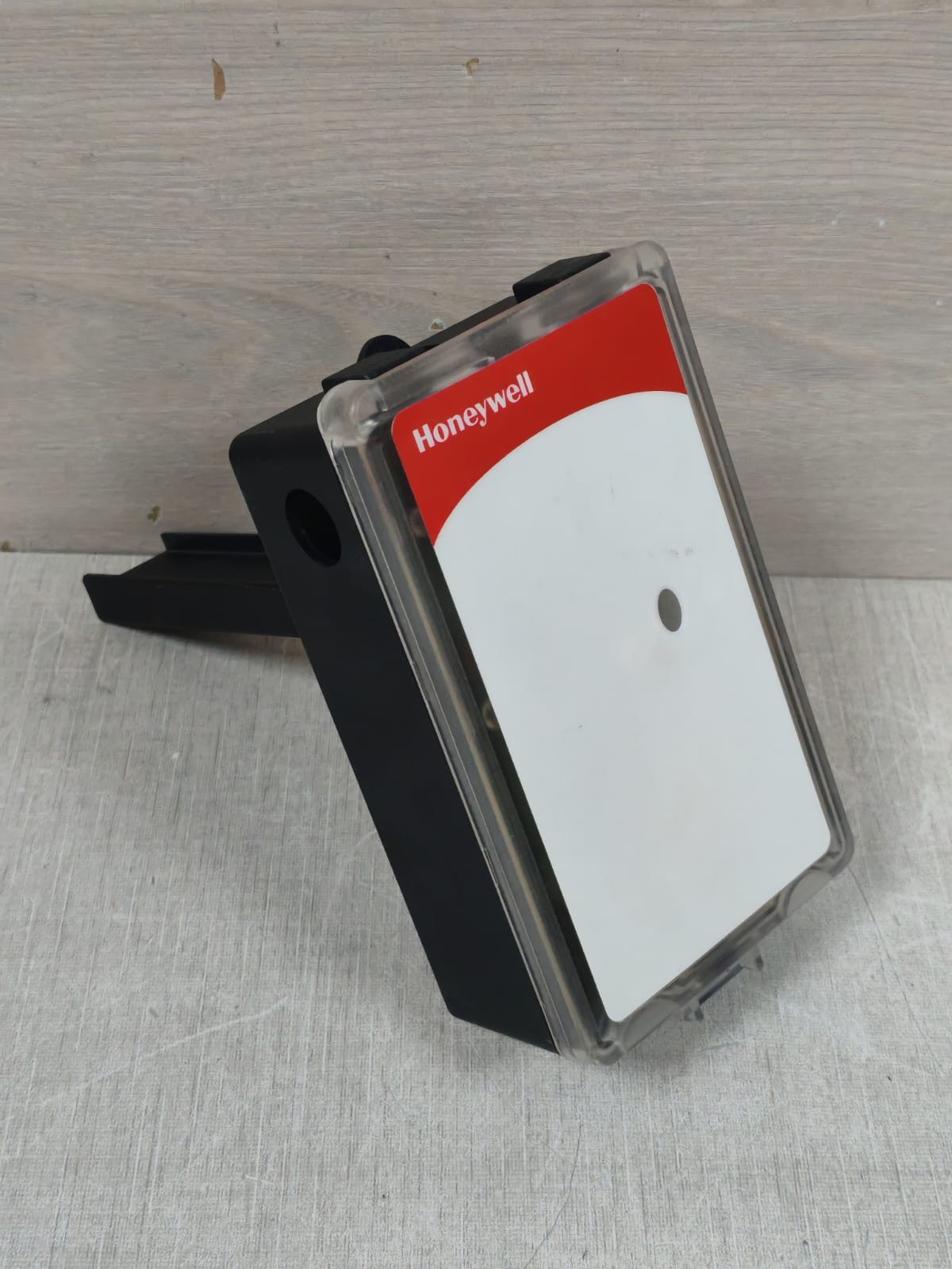 Honeywell C7232B5820 HONEYWELL C7232B5820 C02 SENSOR WALL MOUNT 5