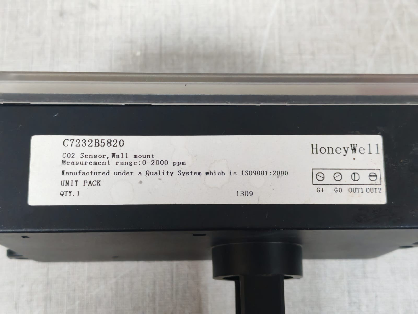 Honeywell C7232B5820 HONEYWELL C7232B5820 C02 SENSOR WALL MOUNT 7