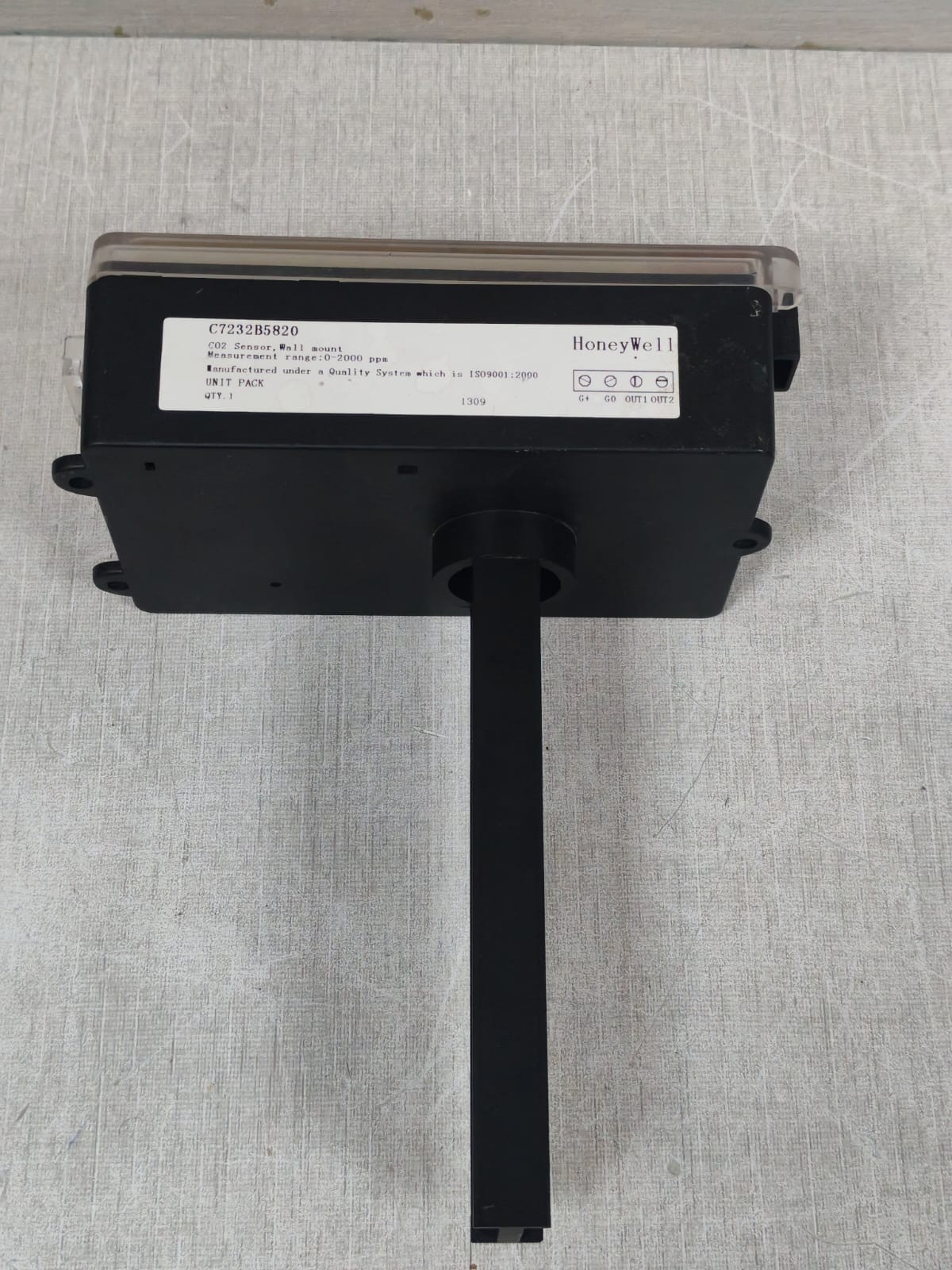 Honeywell C7232B5820 HONEYWELL C7232B5820 C02 SENSOR WALL MOUNT 9