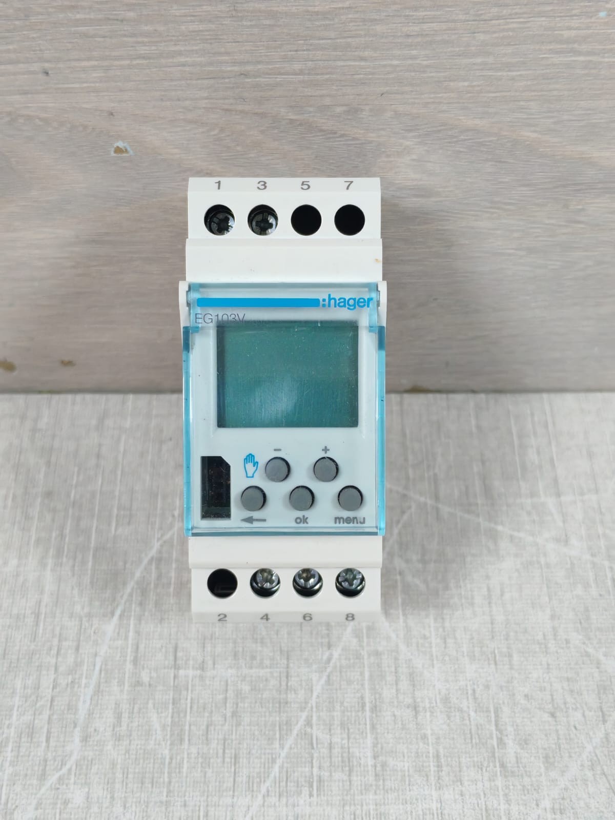 Hager EG103V HAGER EG103V TIME SWITCH 3