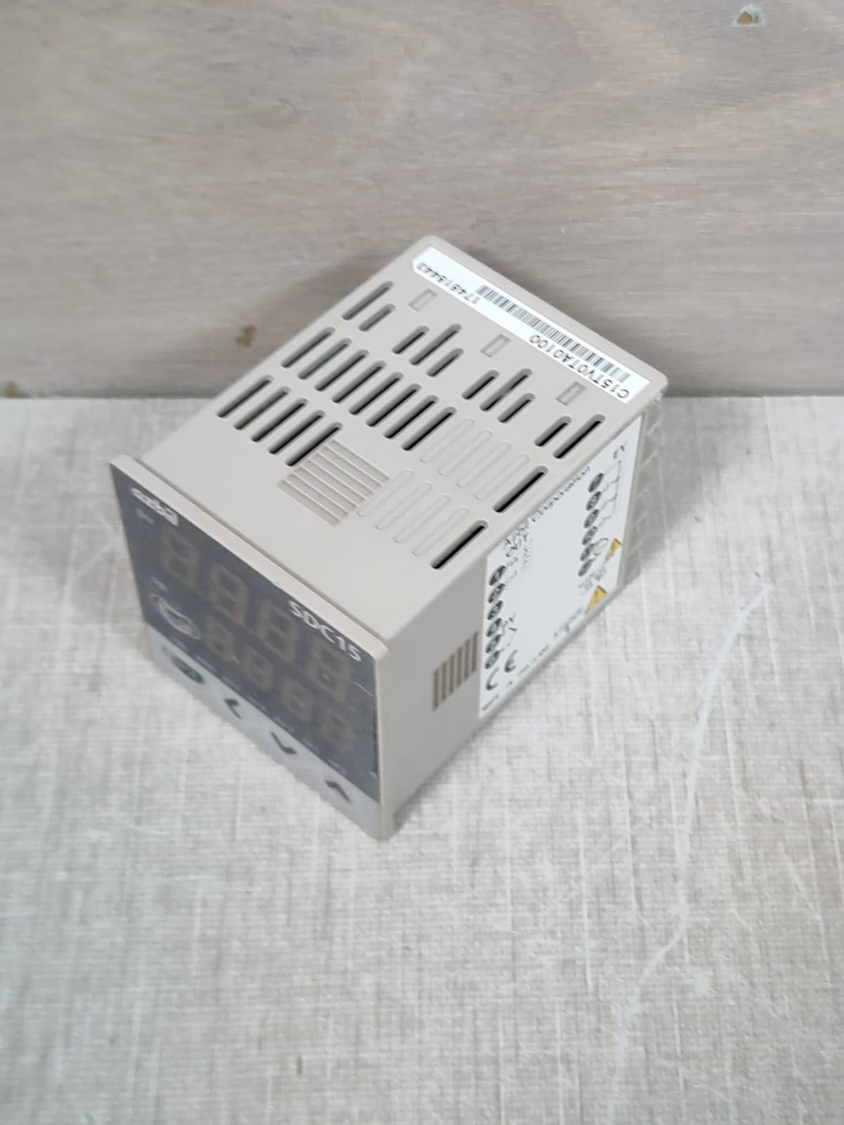 AZBIL SDC15 AZBIL SDC15 TEMPERATURE CONTROLLER 4