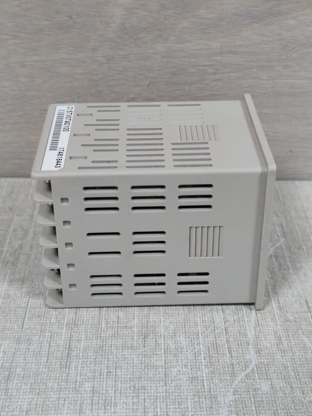 AZBIL SDC15 AZBIL SDC15 TEMPERATURE CONTROLLER 6