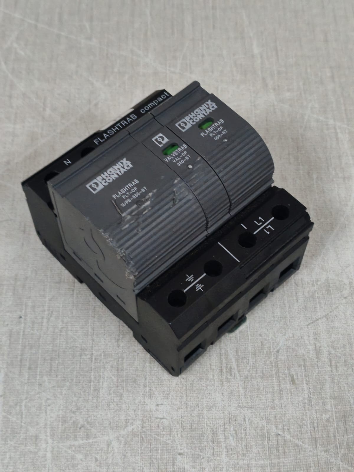 Phoenix Contact 2859738 FLT-CP-1S-350 PHOENIX CONTACT 2859738 FLT-CP-1S-350 FLASHTRAB COMPACT 4