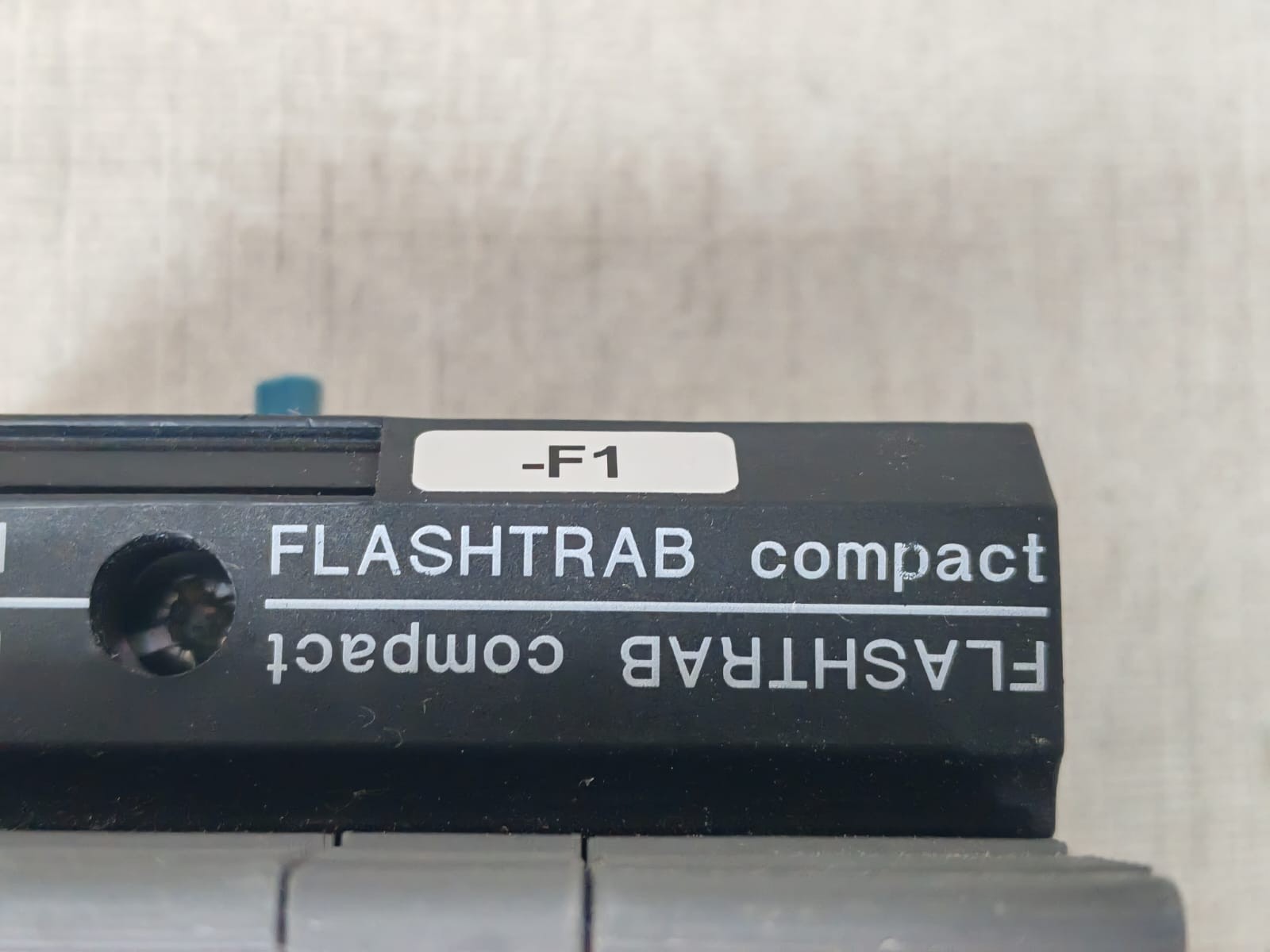 Phoenix Contact 2859738 FLT-CP-1S-350 PHOENIX CONTACT 2859738 FLT-CP-1S-350 FLASHTRAB COMPACT 7