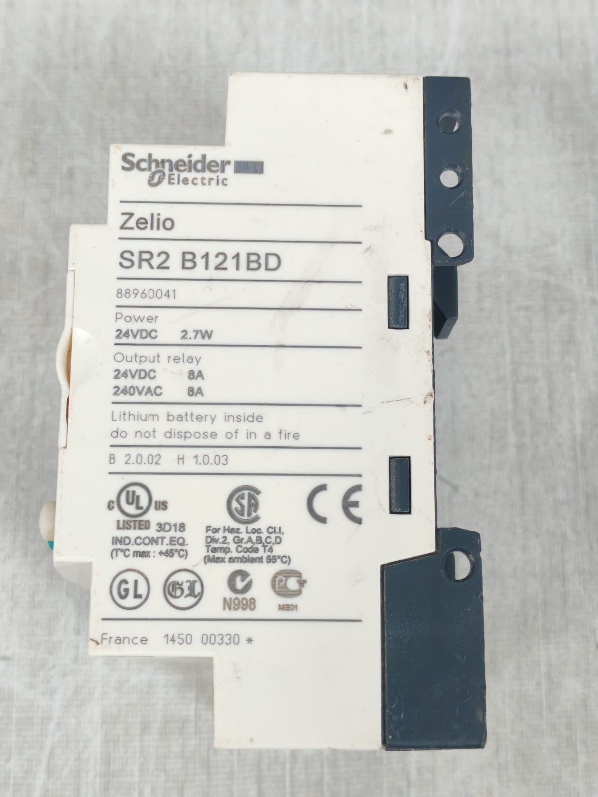 Schneider Electric 88960041 SCHNEIDER ZELIO SR2 B121BD 88960041 LOGIC RELAY 24VDC 6