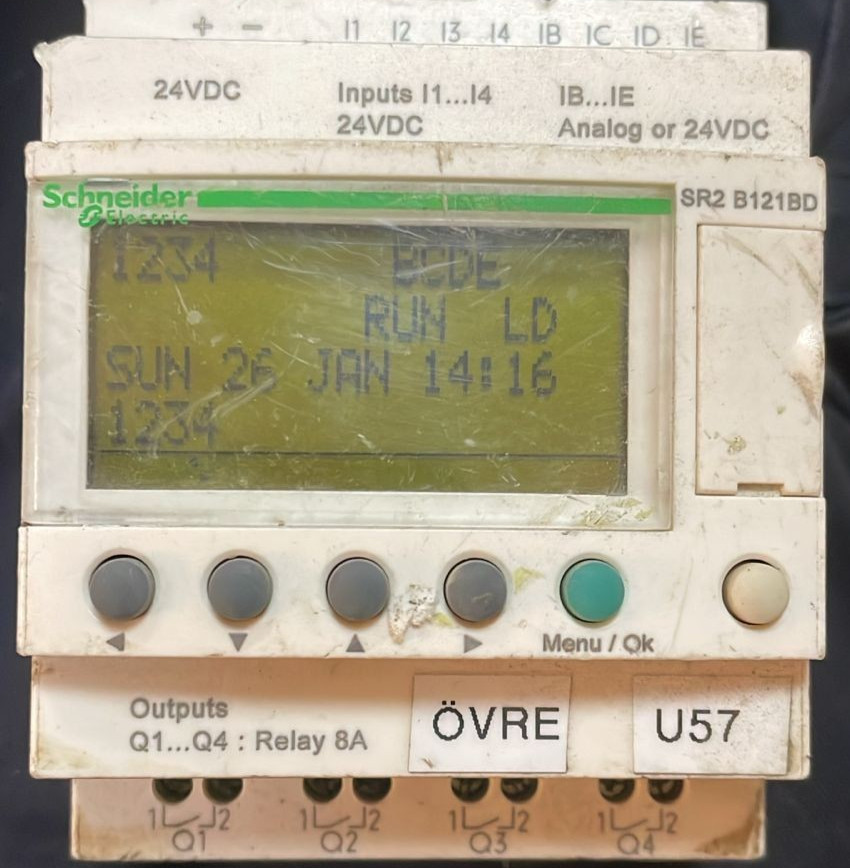 SCHNEIDER ZELIO SR2 B121BD 88960041 LOGIC RELAY 24VDC