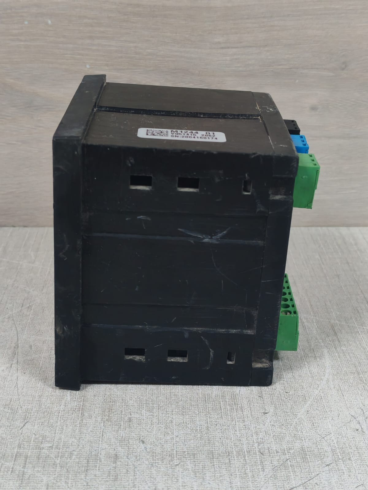 ENTES EPM-04 ENTES EPM-04 TRUE RMS DIGITAL MULTUMETER 9