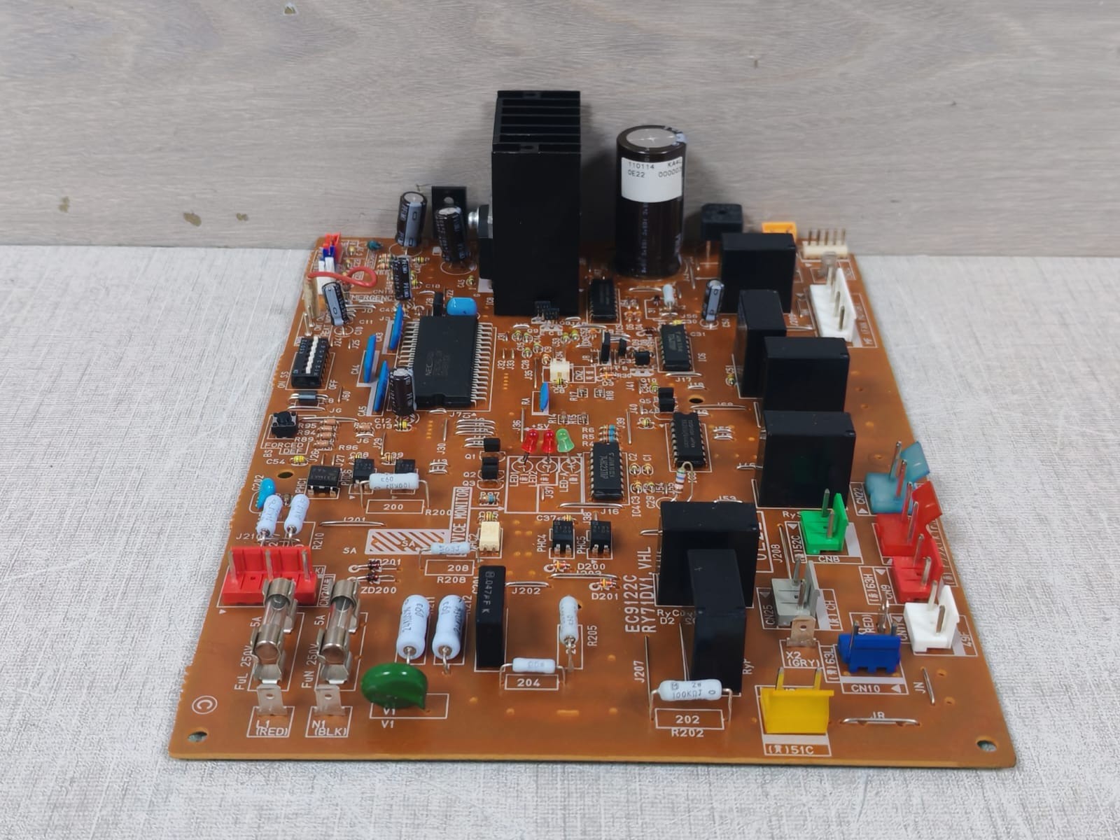 Daikin EC9122C RY71DV1.VHL DAIKIN EC9122C RY71DV1.VHL PCB Board 7