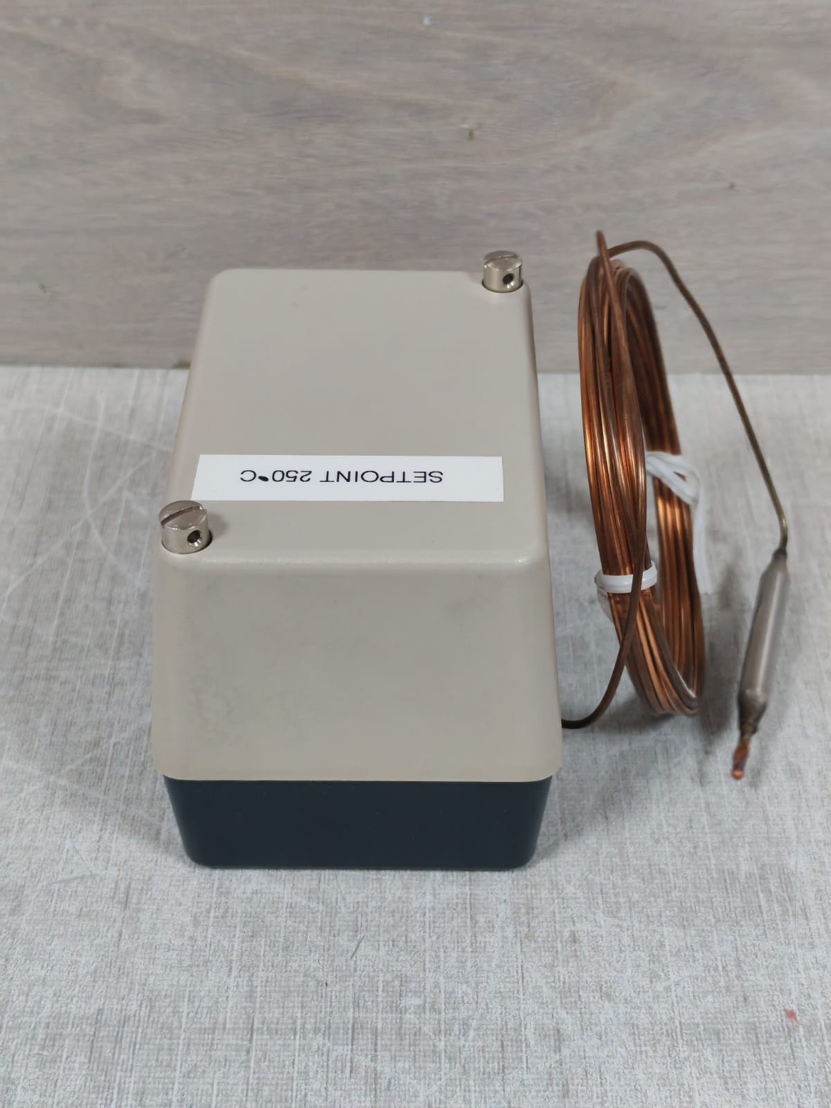 JUMO ATH-2 JUMO ATH-2 603021/02 SURFACE-MOUNTED THERMOSTAT 5