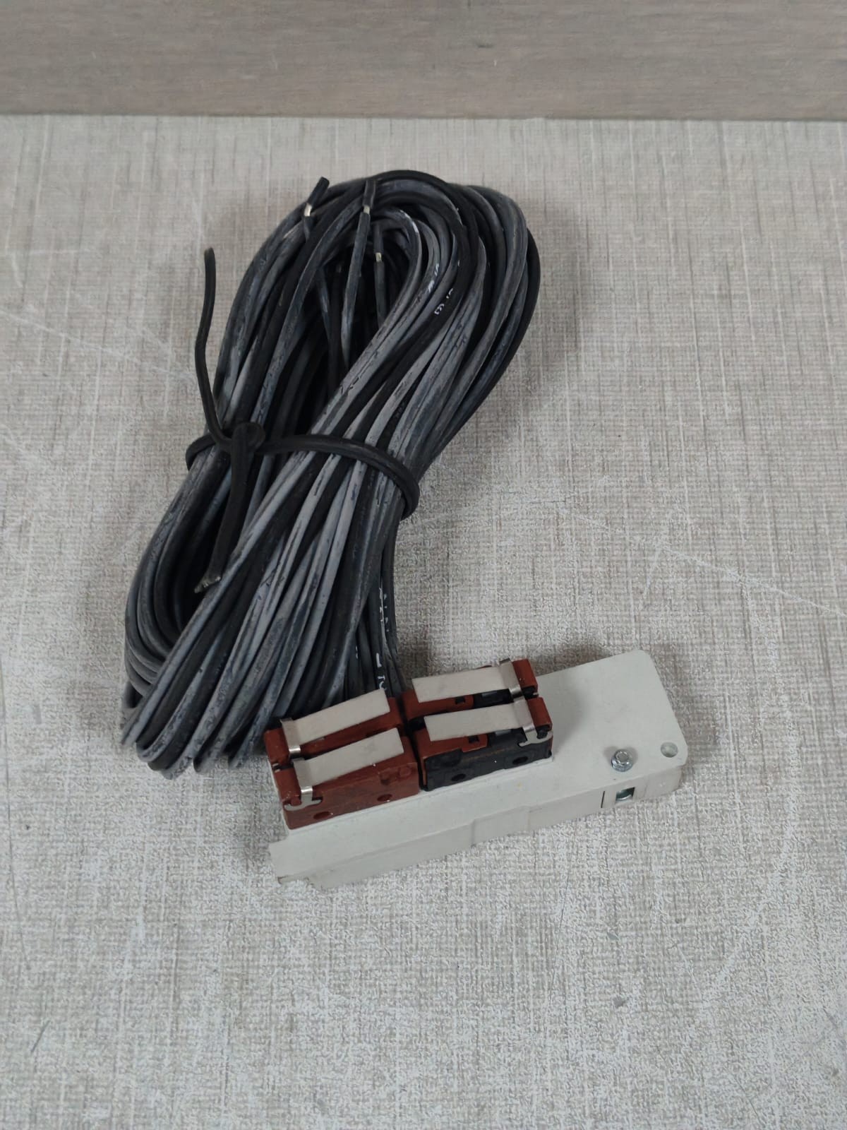 ABB 1SDA051371R1 ABB 1SDA051371R1 AUXILIARY CONTACT 5