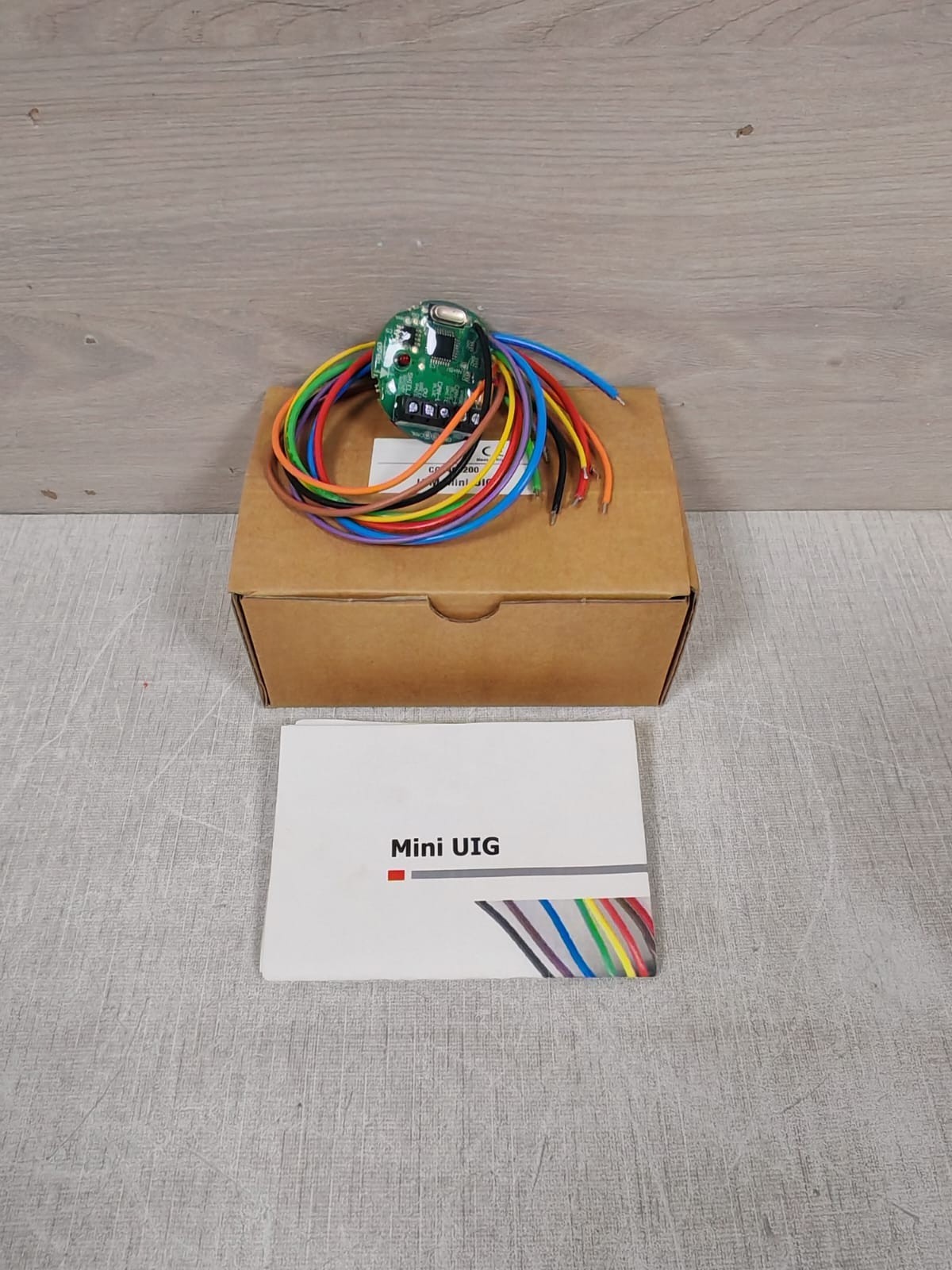 UIM-MINI-UIG CC0493200 ARCHITECTURAL LIGHTNING CONTROL