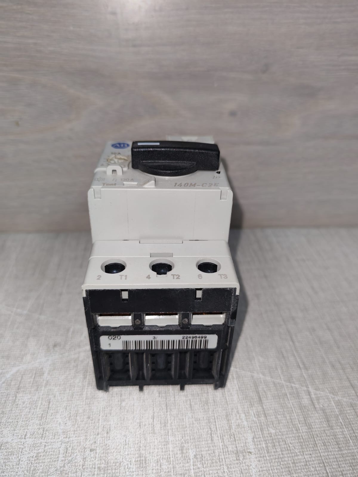 Allen-Bradley 140M-C2E-C10 Allen-Bradley 140M-C2E-C10 SER.C Motor Protection Circuit Breaker 9