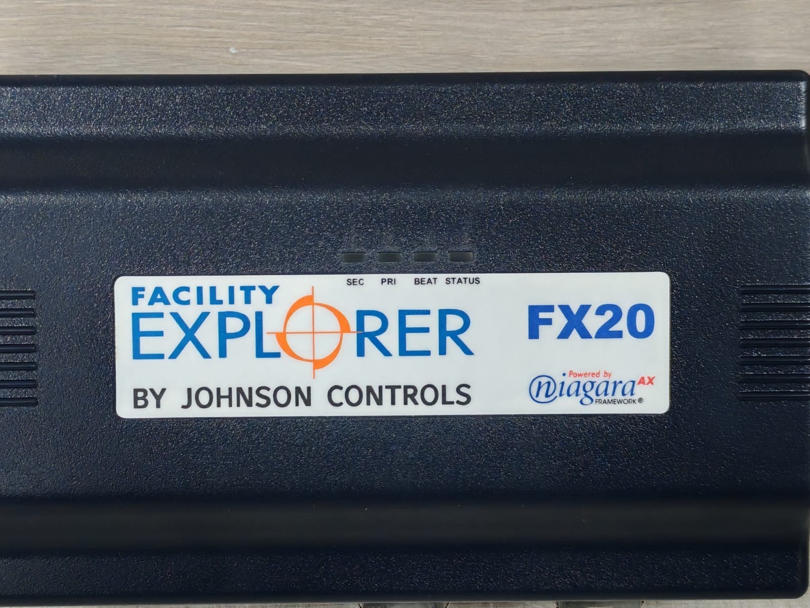 Johnson Controls LP-FX2021N-1 Johnson Controls LP-FX2021N-1 Facility Explorer Supervisory Controller 2