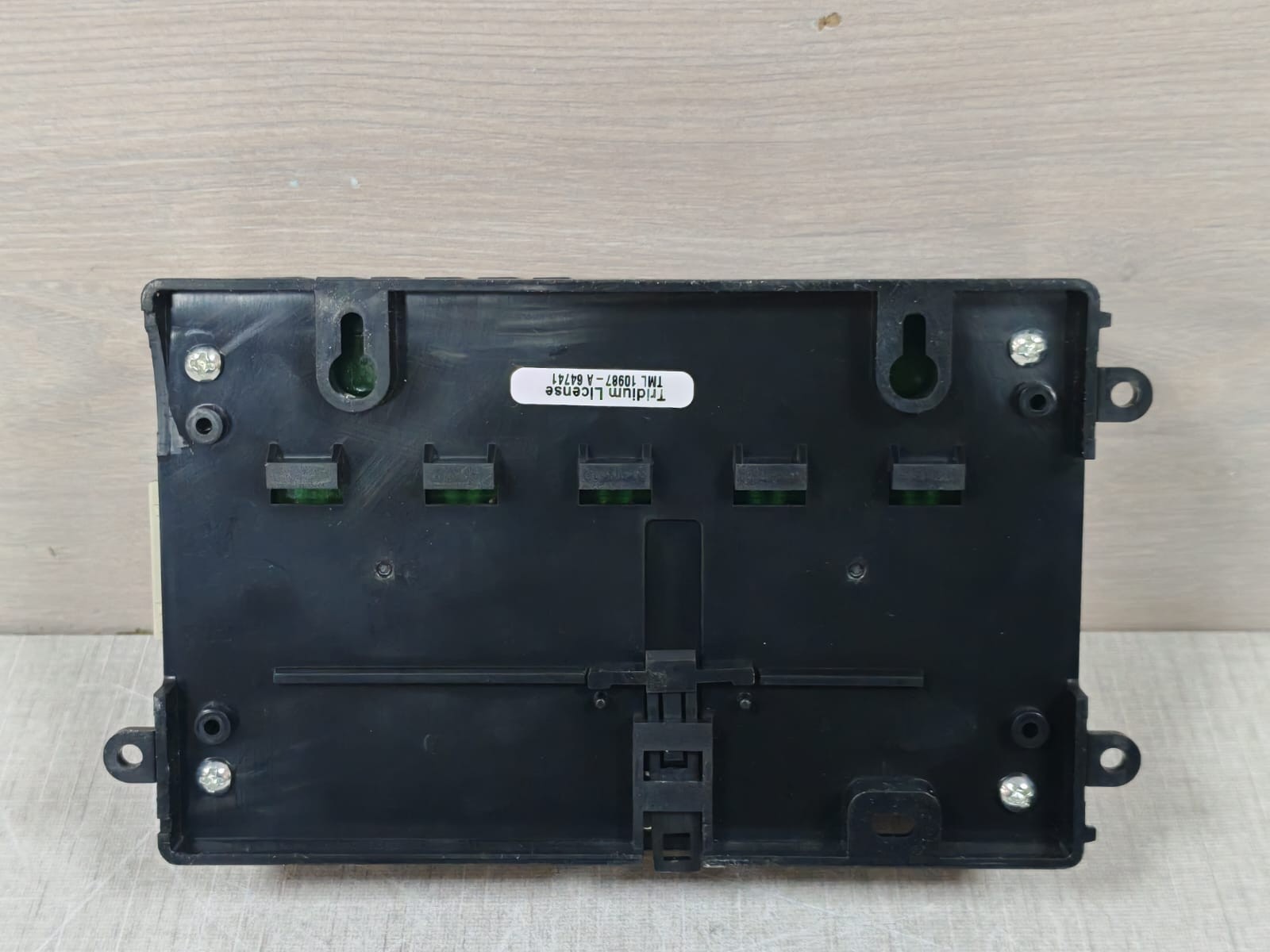 Johnson Controls LP-FX2021N-1 Johnson Controls LP-FX2021N-1 Facility Explorer Supervisory Controller 8