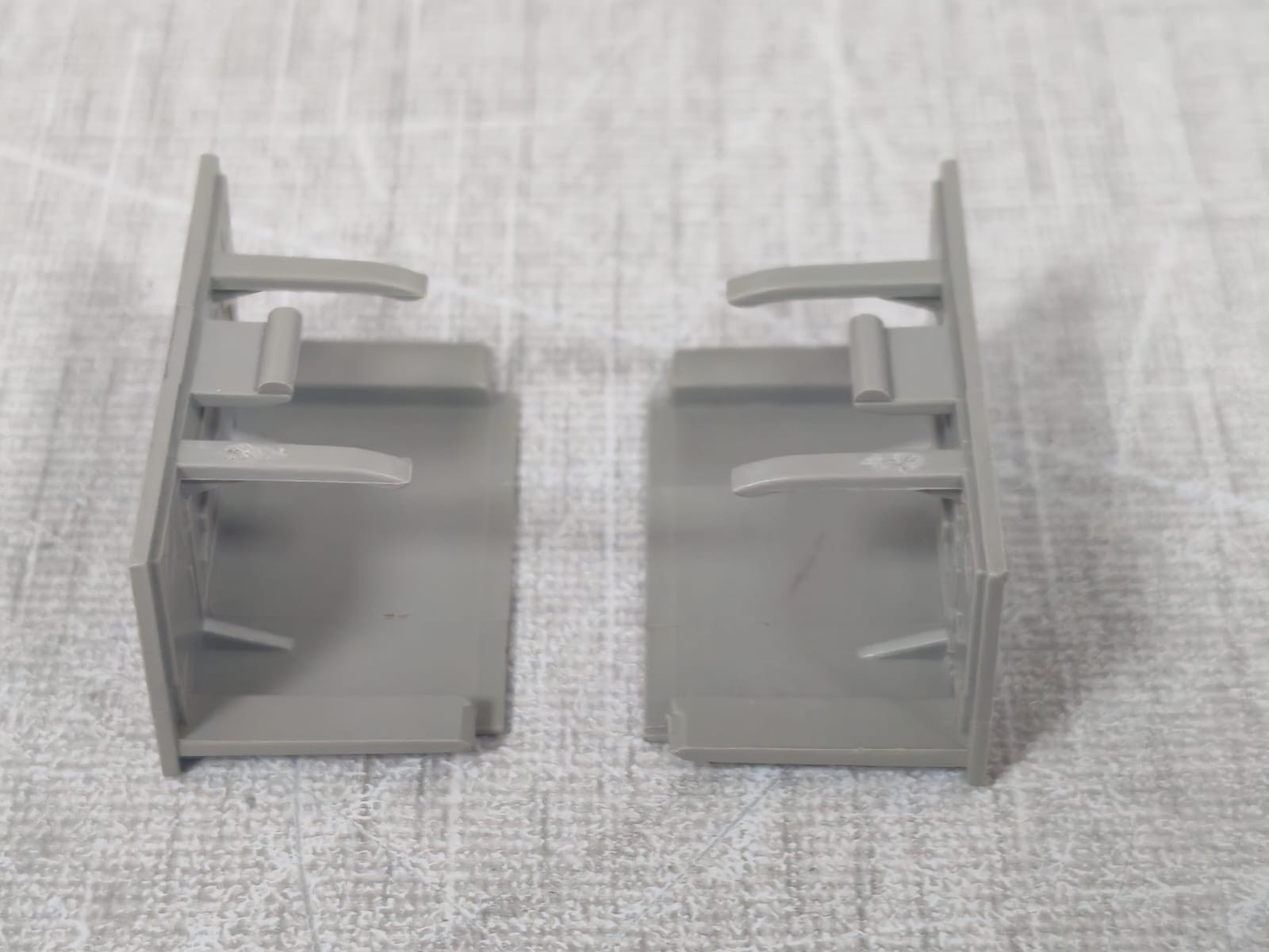 Schneider Electric PART-33593 SCHNEIDER PART 33593 BATTERY COVER 4