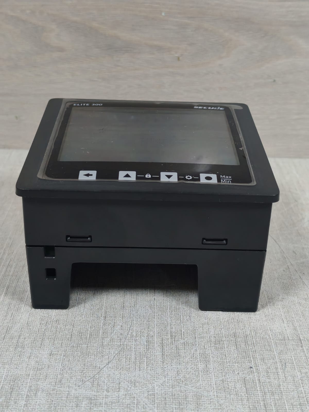 SECURE ELITE 300/ELITE301-2 SECURE ELITE 300/ELITE301-2 MULTI-LINE THREE PHASE DIGITAL PANEL METER 9