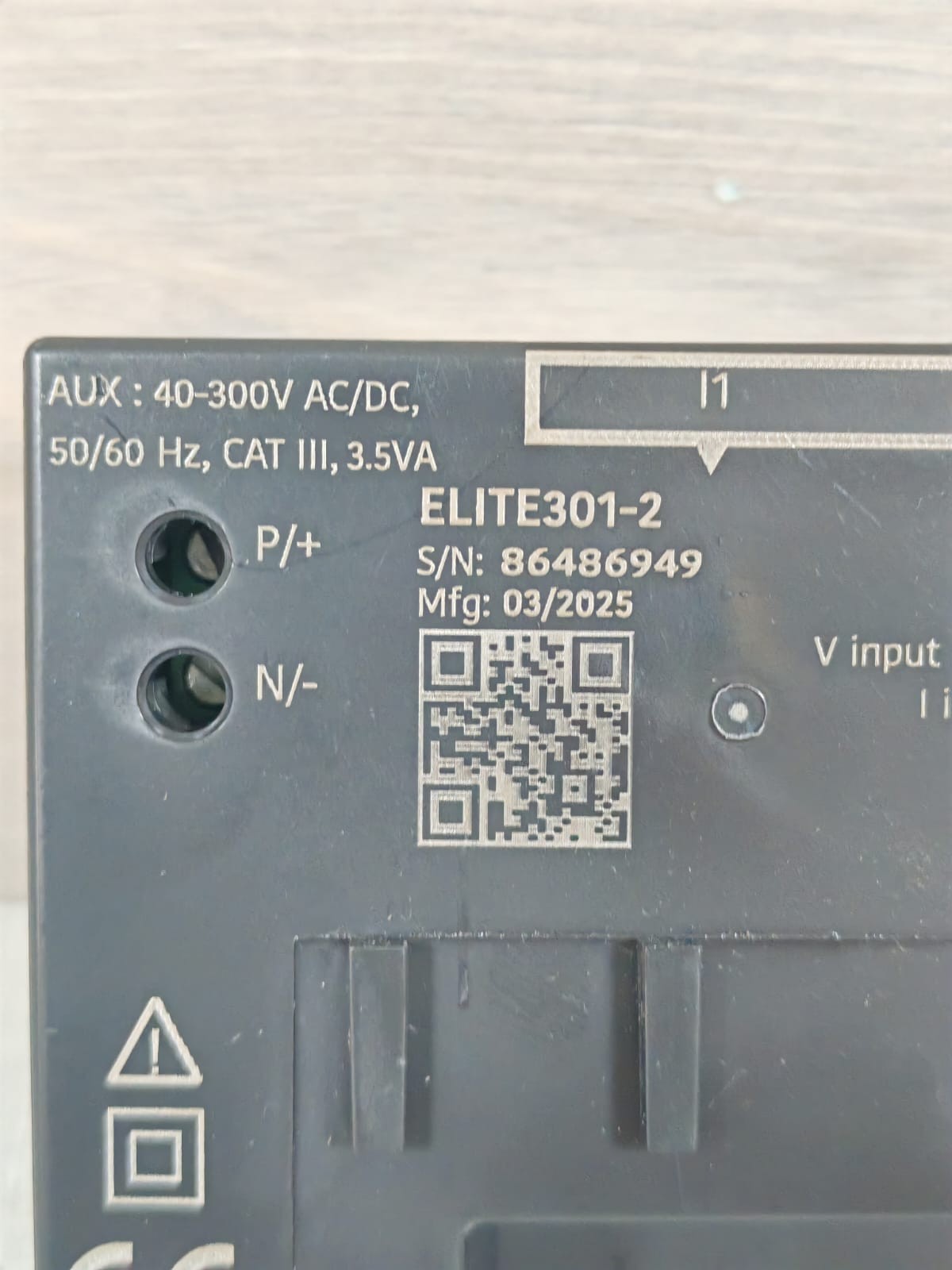 SECURE ELITE 300/ELITE301-2 SECURE ELITE 300/ELITE301-2 MULTI-LINE THREE PHASE DIGITAL PANEL METER 10