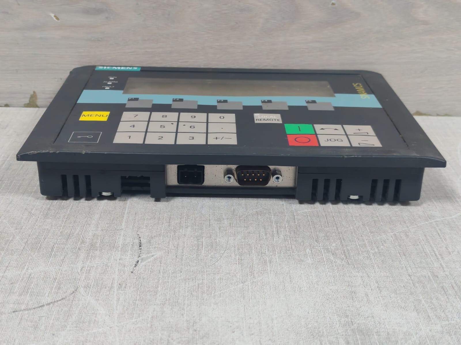Siemens 6SL3055-0AA00-4CA5 SIEMENS SINAMICS A0P30 6SL3055-0AA00-4CA5 OPERATOR PANEL 7