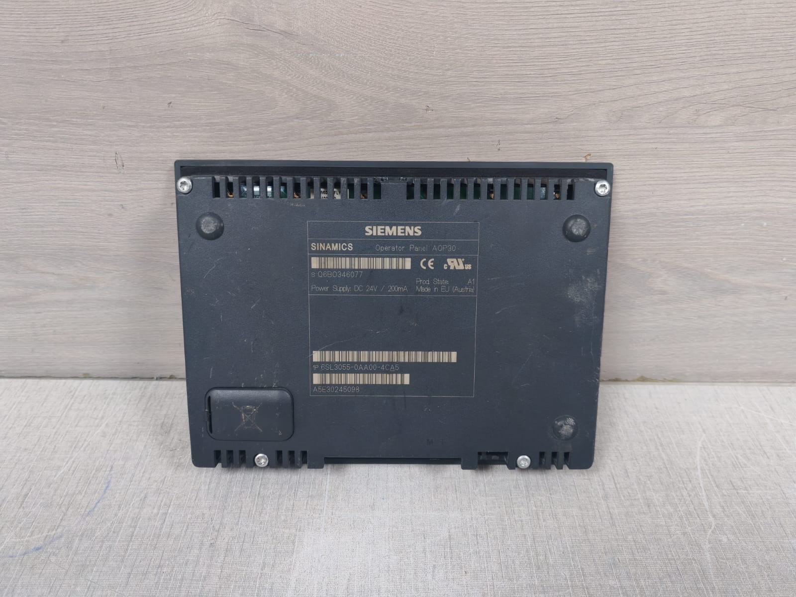 Siemens 6SL3055-0AA00-4CA5 SIEMENS SINAMICS A0P30 6SL3055-0AA00-4CA5 OPERATOR PANEL 8