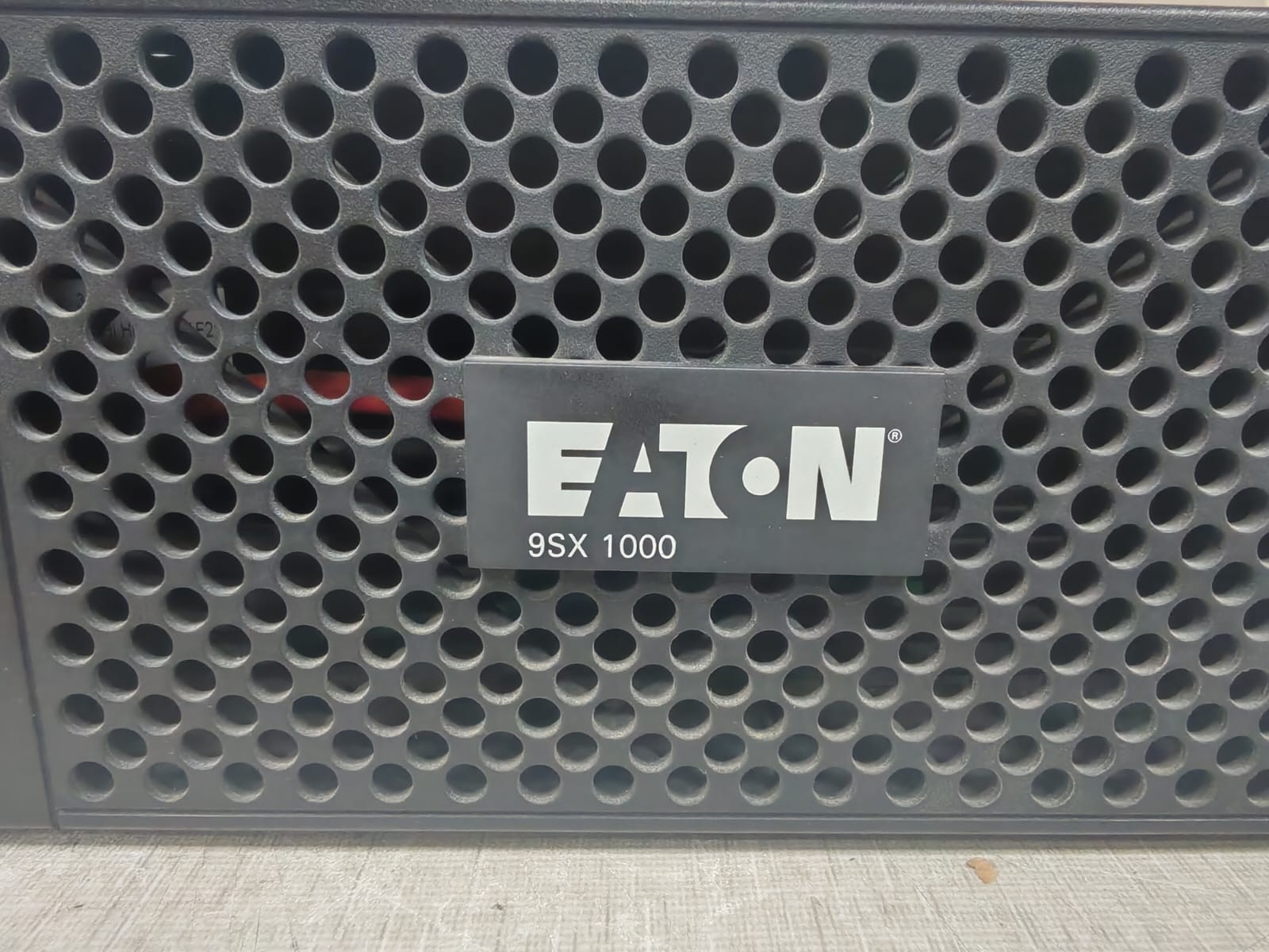 Eaton 9SX1000IR REV:00 EATON 9SX 9SX1000IR REV:00 POWER CONVERTER 200-240V 3