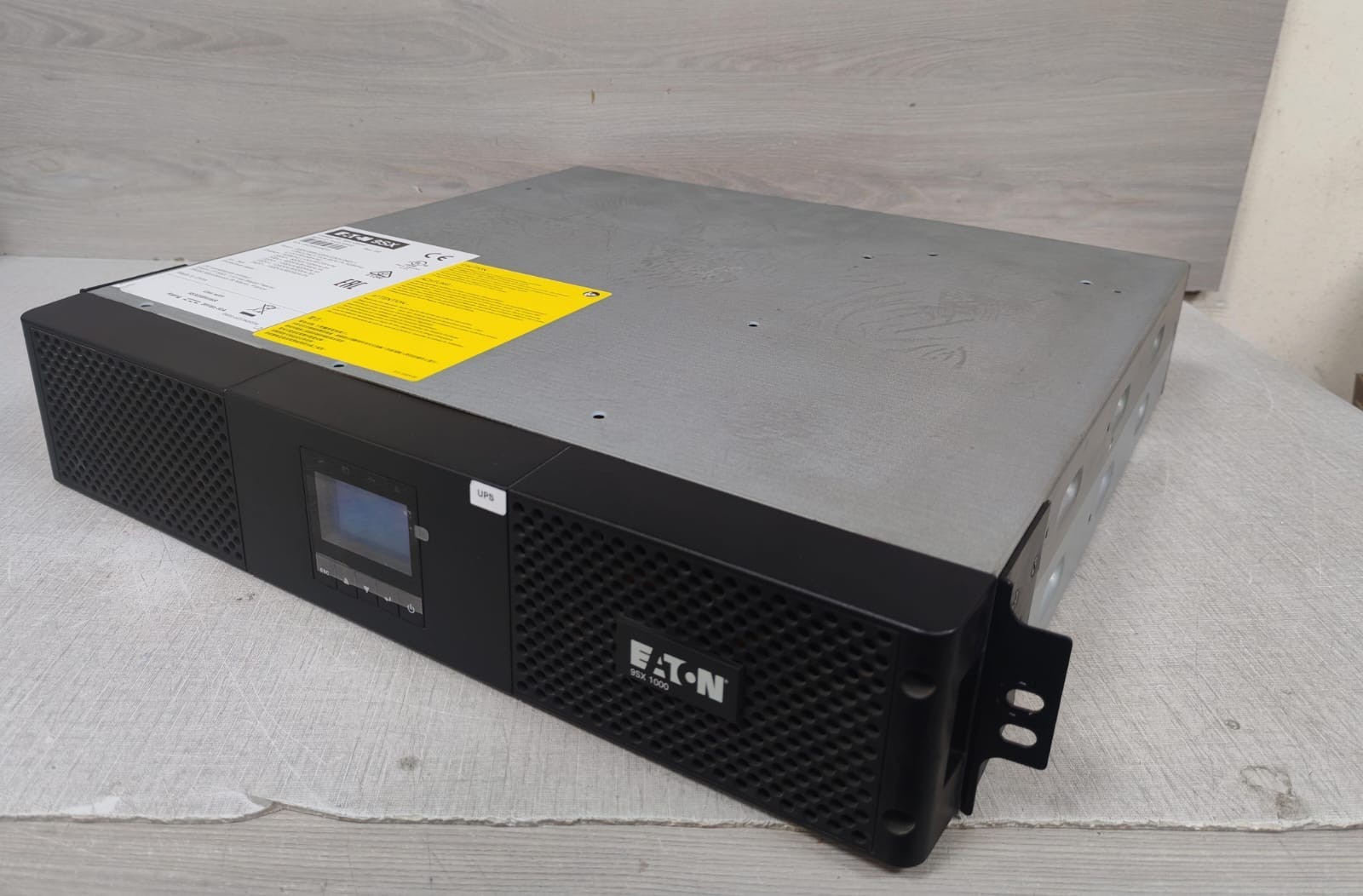 Eaton 9SX1000IR REV:00 EATON 9SX 9SX1000IR REV:00 POWER CONVERTER 200-240V 4