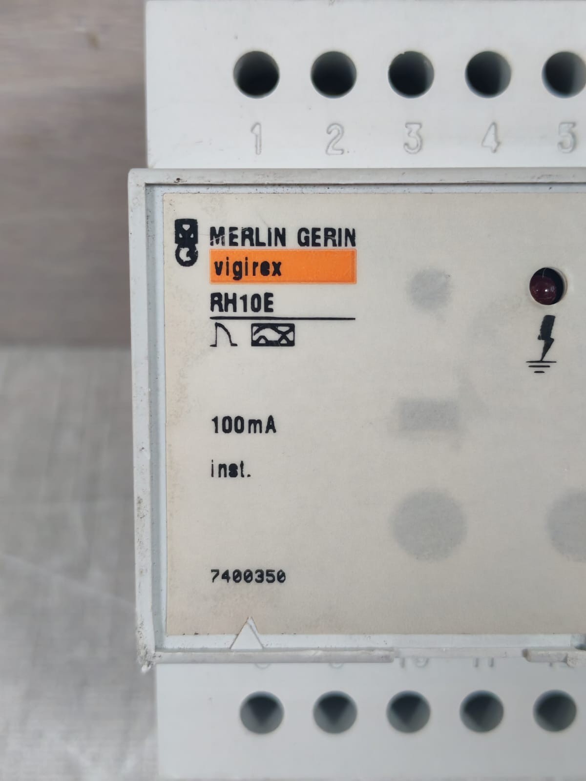 Schneider Electric RH10E MERLIN GERIN RH10E VIGIREX DIFFERENTIAL CURRENT RELAY 3