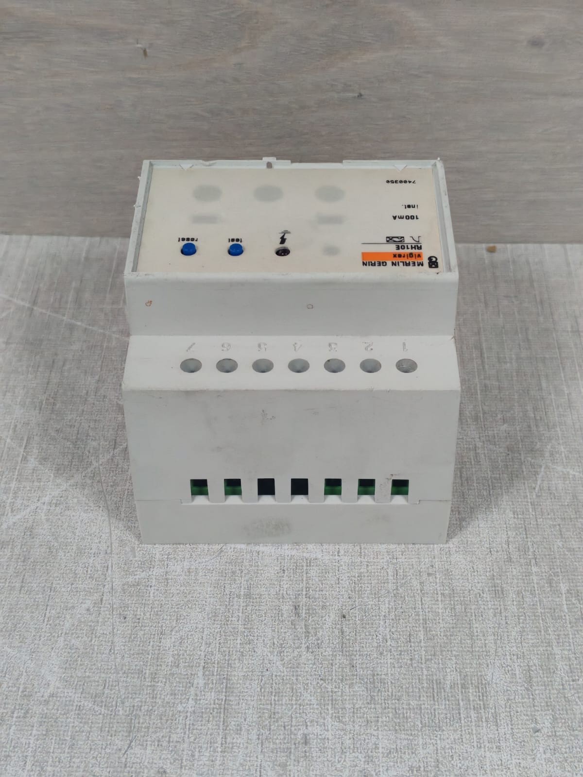 Schneider Electric RH10E MERLIN GERIN RH10E VIGIREX DIFFERENTIAL CURRENT RELAY 8