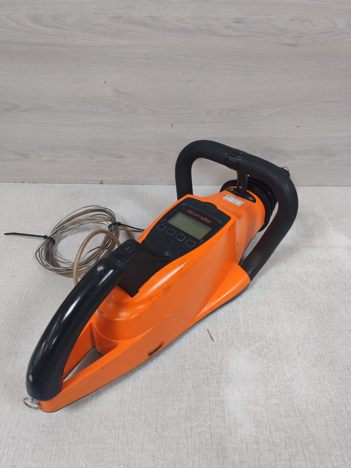 Elcometer D280-T- TB23669-000 V1.2 280 V01.53 ELCOMETER 280 P/N: D280-T- TB23669-000 V1.2 280 V01.53 HOLIDAY DETECTOR 8
