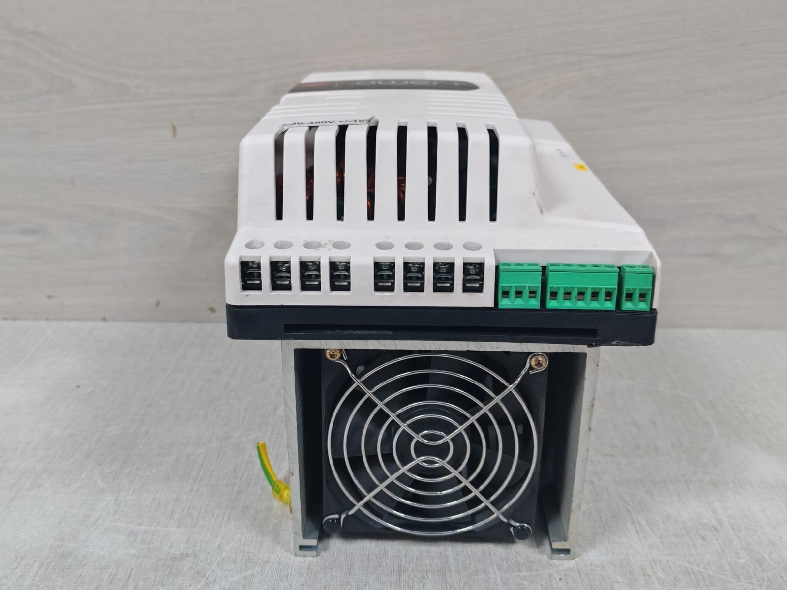 Carel PSD0022400 CAREL PSD0022400 Rev.1.010 Power+ Inverter 380-480V 10