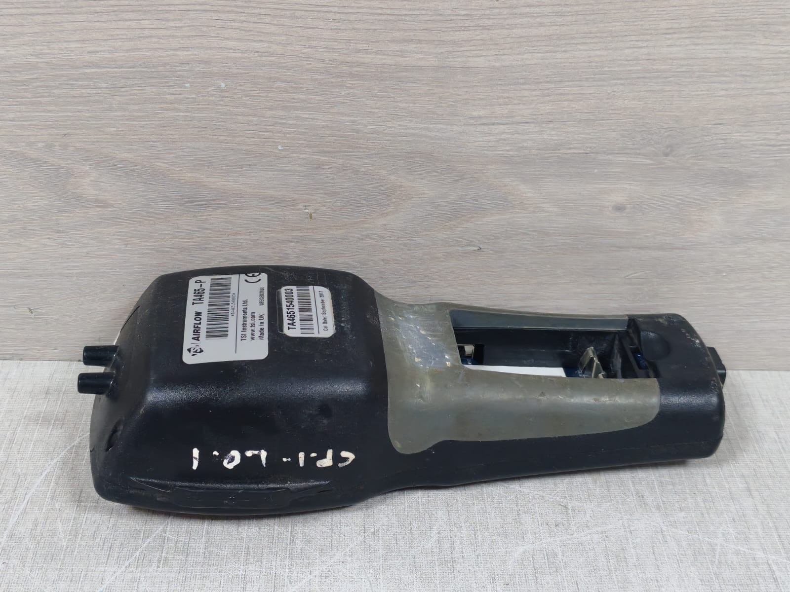 TSI TA465-P TSI Airflow Instruments TA465-P Multi-Function Ventilation-missing battery cover 10