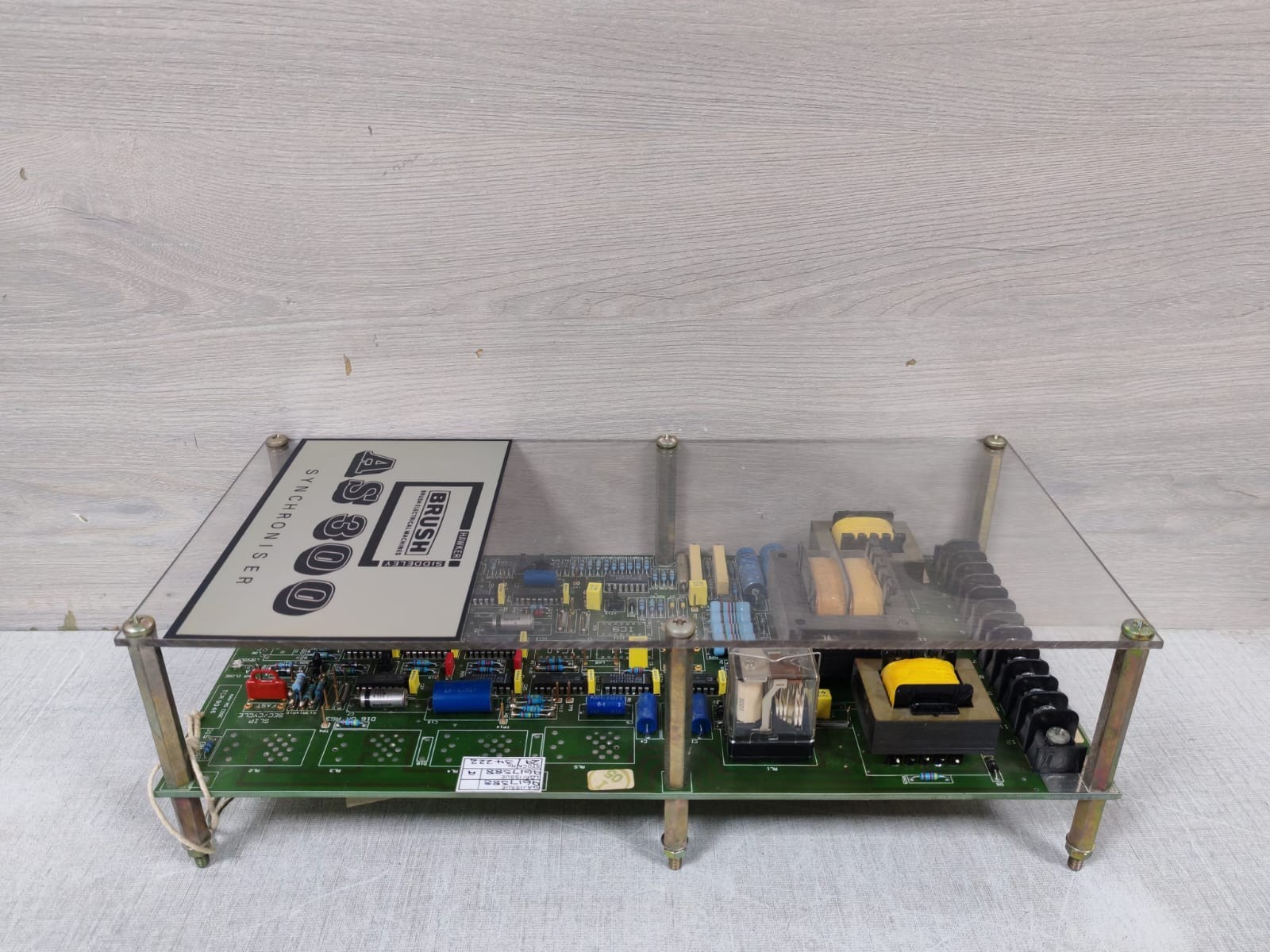 BRUSH AS300 BRUSH ELECTRICAL MACHINES AS300 Synchroniser 4