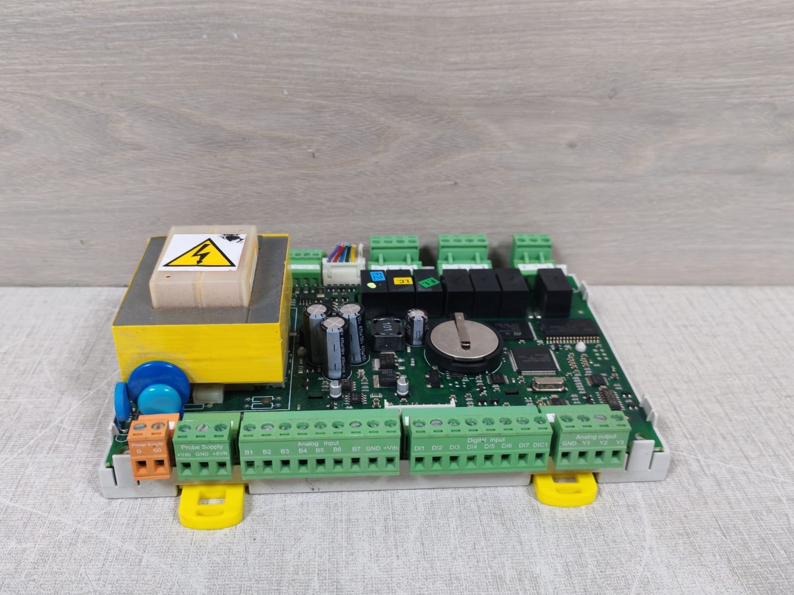 Carel UPCA001DS0 CAREL UPCA001DS0 Programmable Logic Controller 2