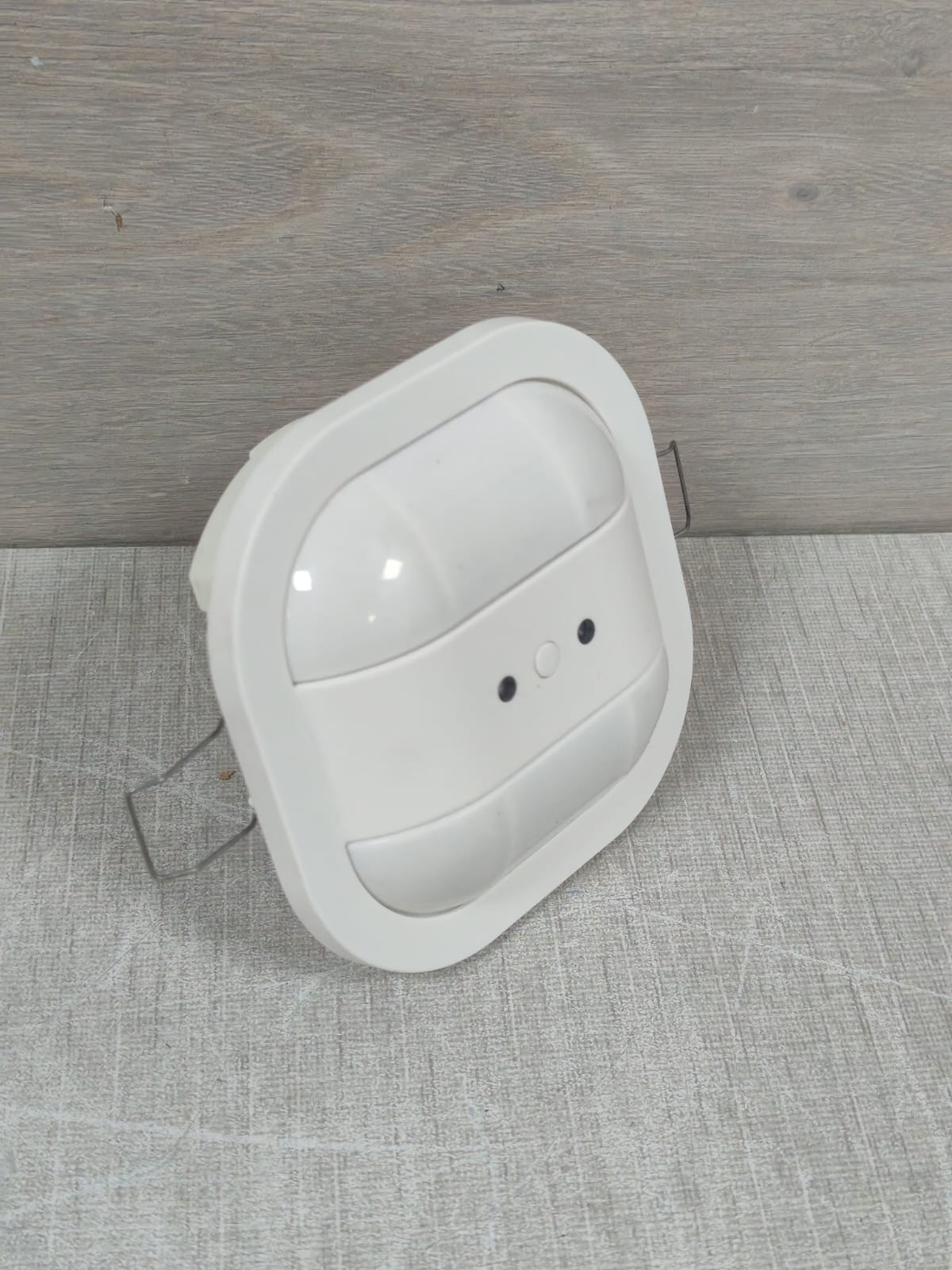 ABB 2CKA006132A0342 ABB 6131/20-24-500 2CKA006132A0342 I-BUS MINI PRESENCE DETECTOR KNX 4