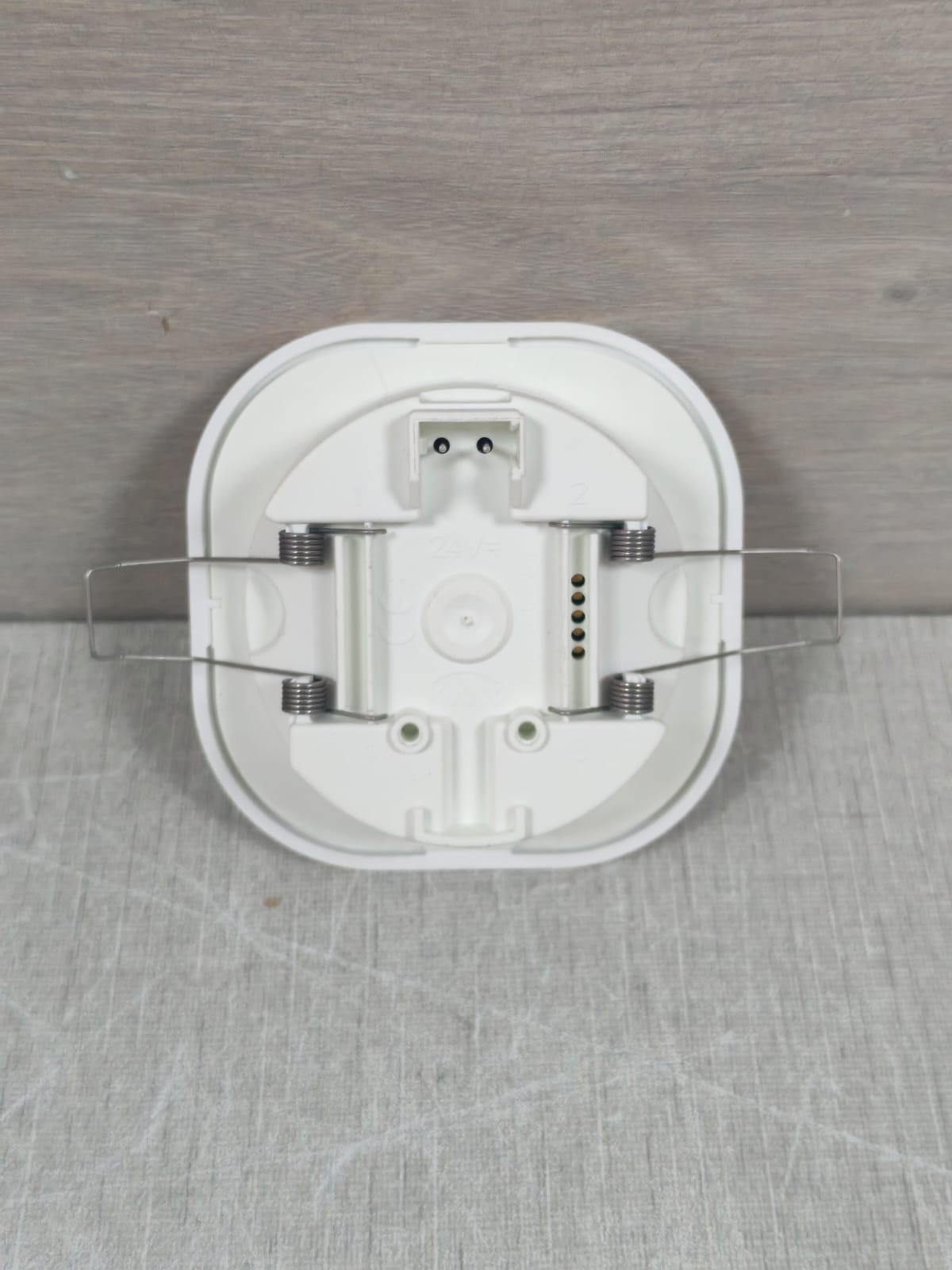 ABB 2CKA006132A0342 ABB 6131/20-24-500 2CKA006132A0342 I-BUS MINI PRESENCE DETECTOR KNX 10