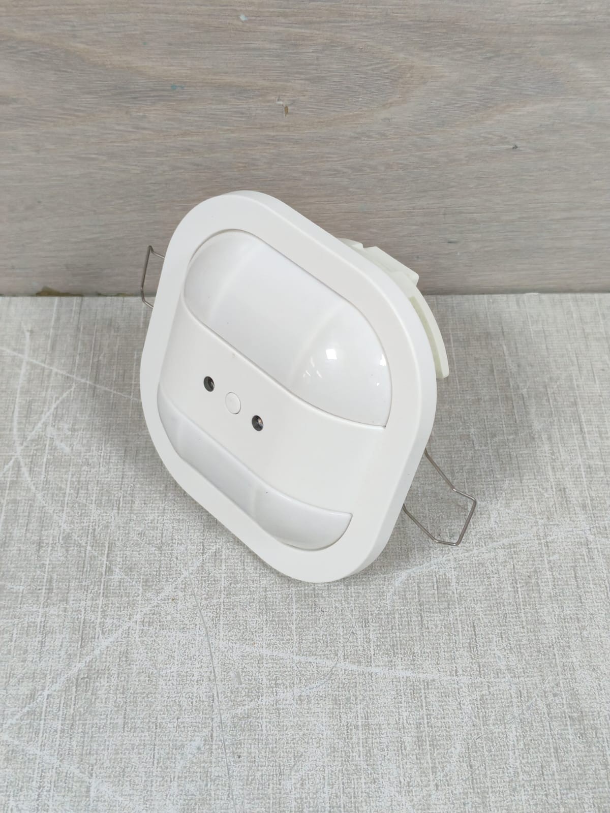 ABB ABB 6131/20-24-500 ABB 6131/20-24-500 2CKA006132A0342 I-BUS MINI PRESENCE DETECTOR KNX-W/O ORIG.BOX 4
