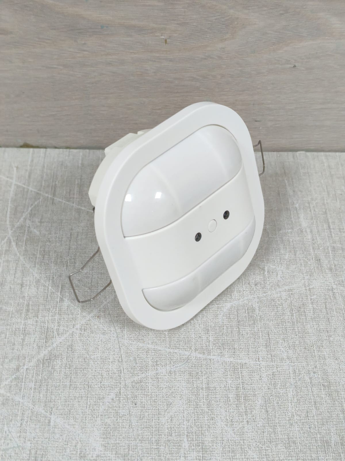 ABB ABB 6131/20-24-500 ABB 6131/20-24-500 2CKA006132A0342 I-BUS MINI PRESENCE DETECTOR KNX-W/O ORIG.BOX 5