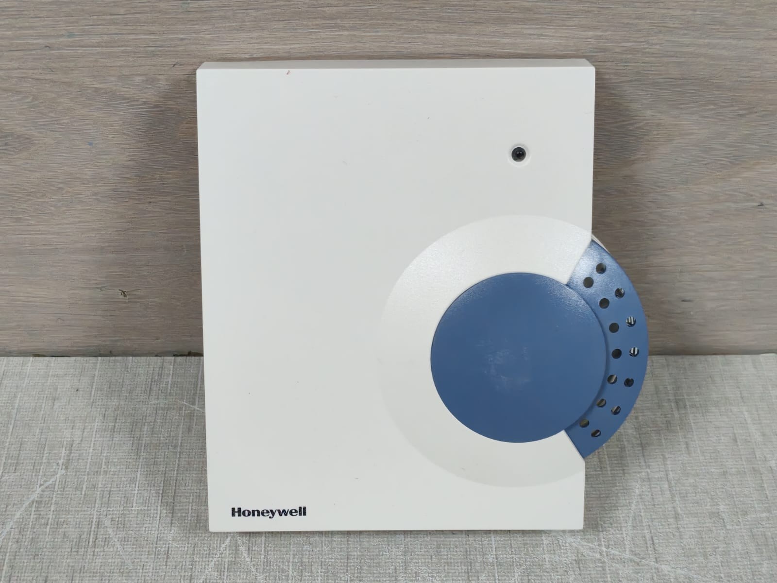 Honeywell C7110C1001A HONEYWELL C7110C1001A Wall Modules 3