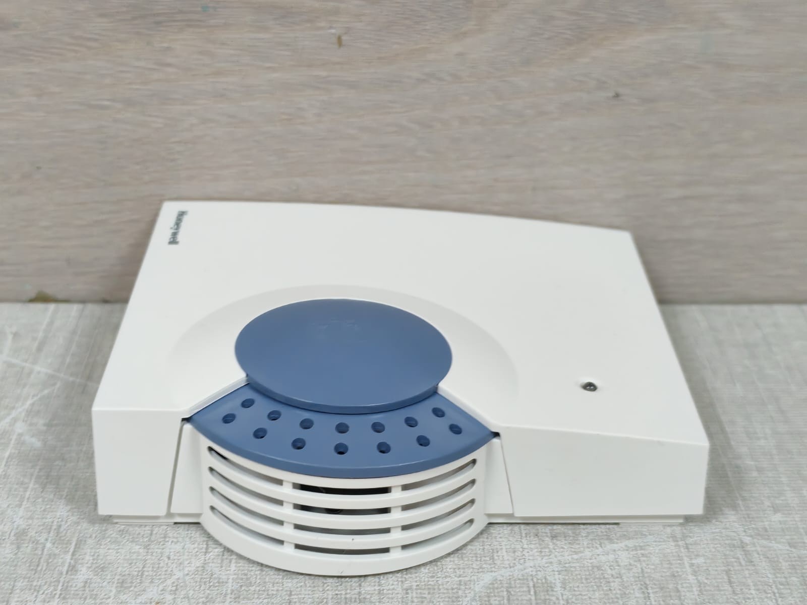 Honeywell C7110C1001A HONEYWELL C7110C1001A Wall Modules 4