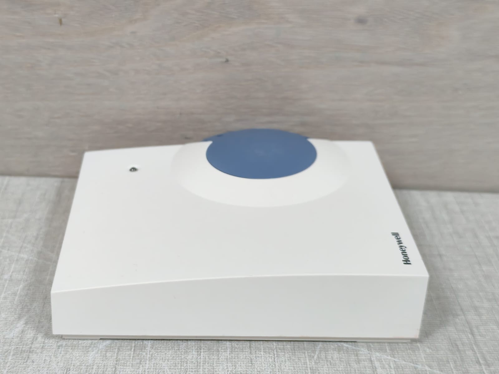 Honeywell C7110C1001A HONEYWELL C7110C1001A Wall Modules 5
