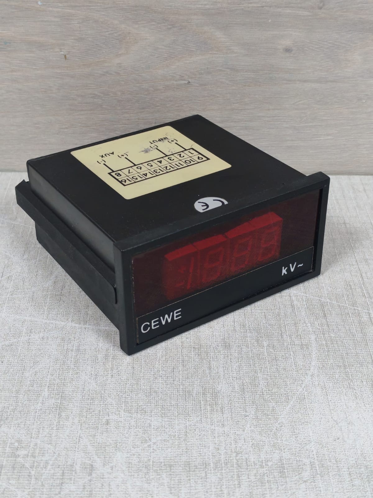 CEWE M300-VAD CEWE M300-VAD DIGITAL PANEL METER 0-144VAC 4
