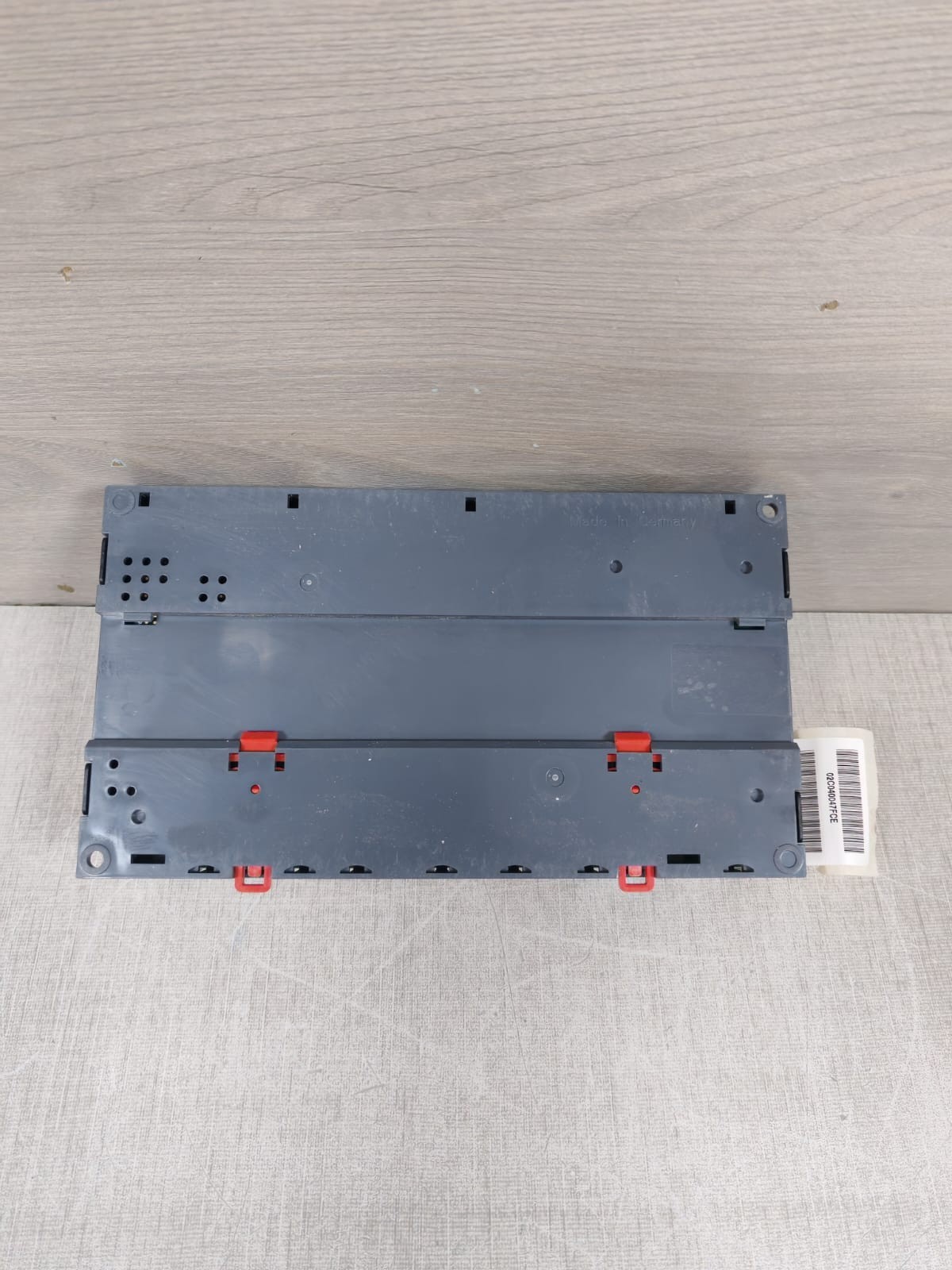 Honeywell HONEYWELL CPO-RL6 HONEYWELL CPO-RL6 6AO, 10UI, 4 RELAYS, 4 TRIACS ROOM CONTROLLER 6